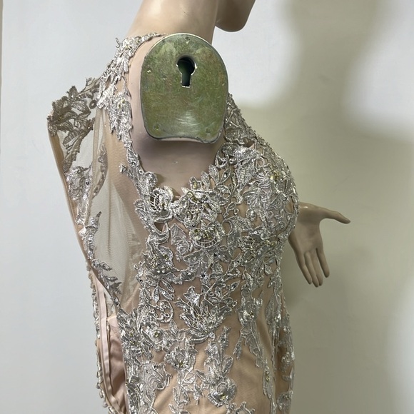 Ivonne D exclusively for Mon Cheri embroidery sleevelessV-neck wedding dress - Picture 15 of 17